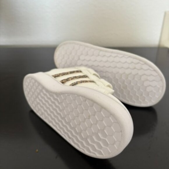 Toddler Girl Adidas Shoes Never Worn - Picture 8 of 9